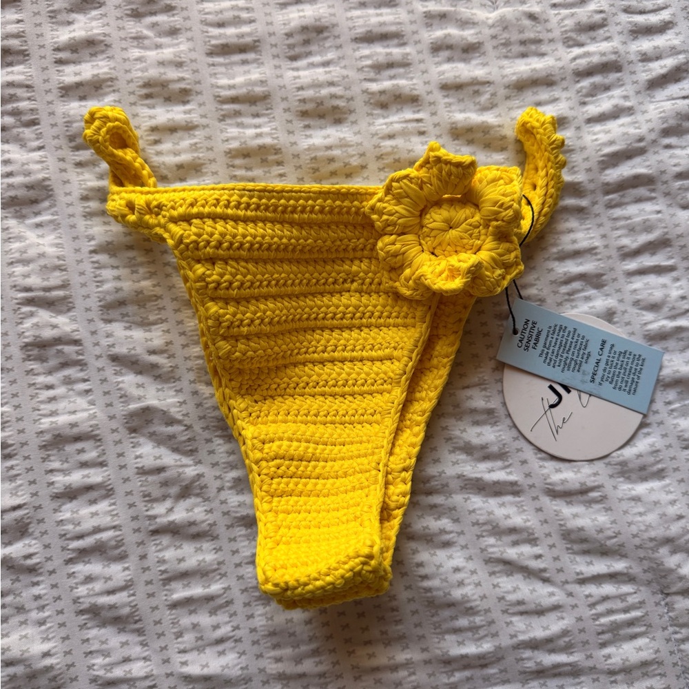 Bikini Set - Picture 7 of 9